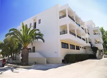 Island Hotell