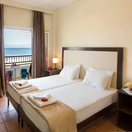 Island Hotell 3*