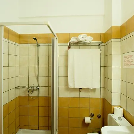 Hotell Island 3*