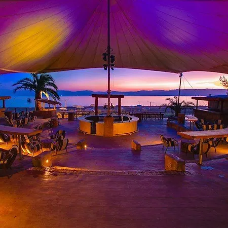 Hotel Island