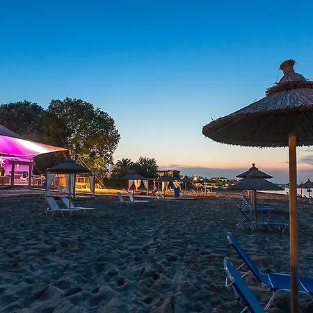 Island Hotel