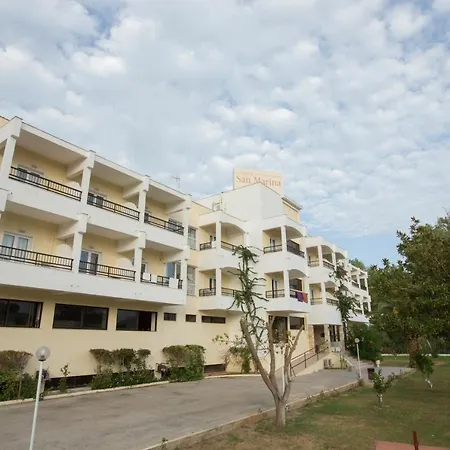 Island 3* Kavos